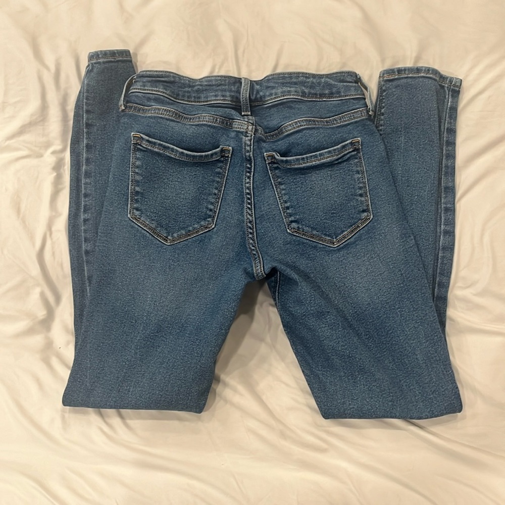 Like New Rockstar Super Skinny Midrise Size 2 Old Navy Jeans